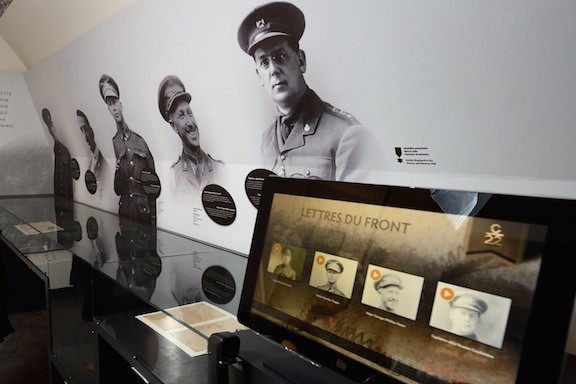 5_Borne_et_photos_cNT